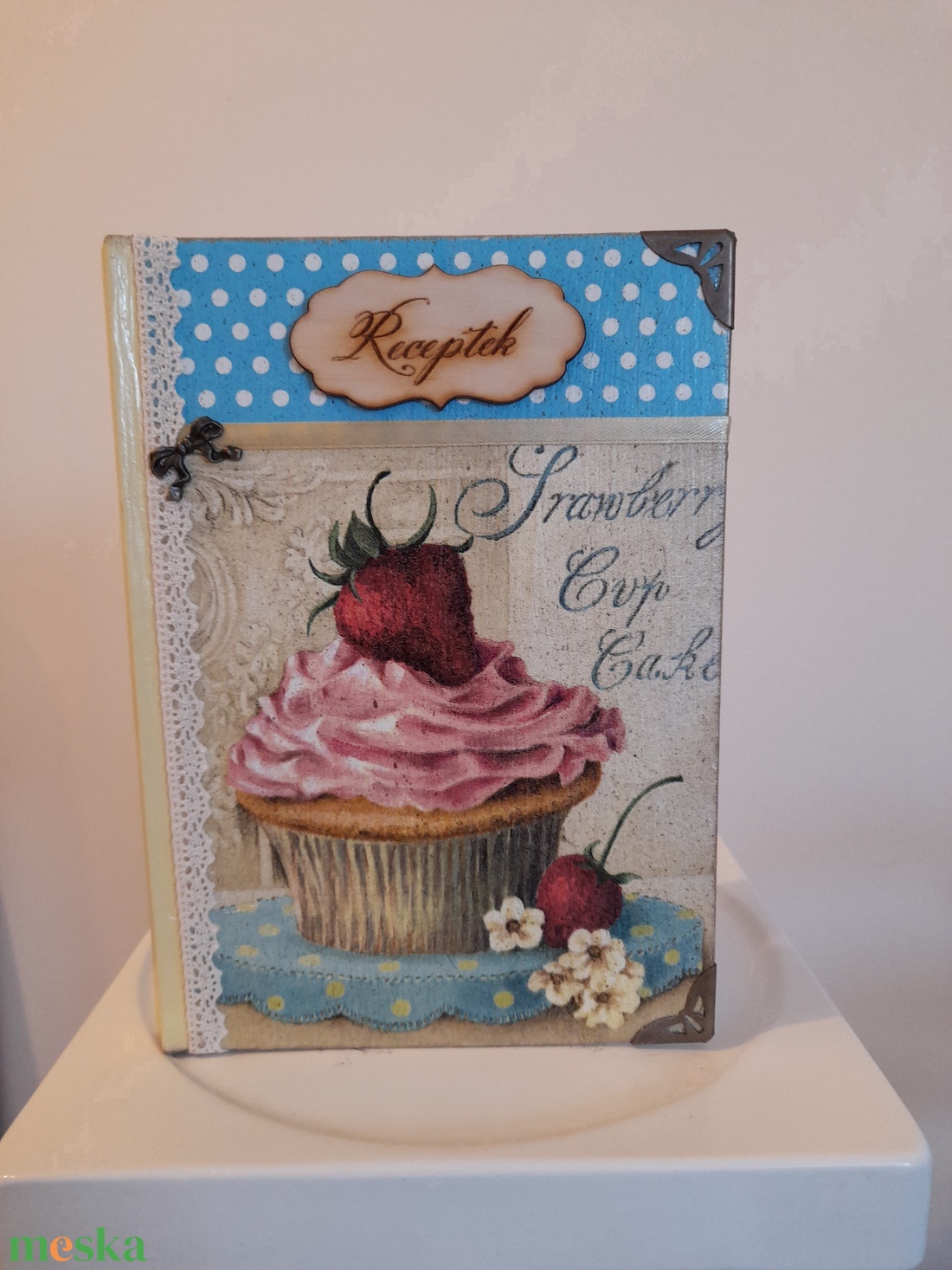 Receptfüzet muffin sütis mintával a vintage jegyében - otthon & lakás - konyhafelszerelés, tálalás - sütés, főzés - receptfüzet - Meska.hu Receptfüzet muffin sütis mintával a vintage jegyében - otthon & lakás - konyhafelszerelés, tálalás - sütés, főzés - receptfüzet - Meska.hu