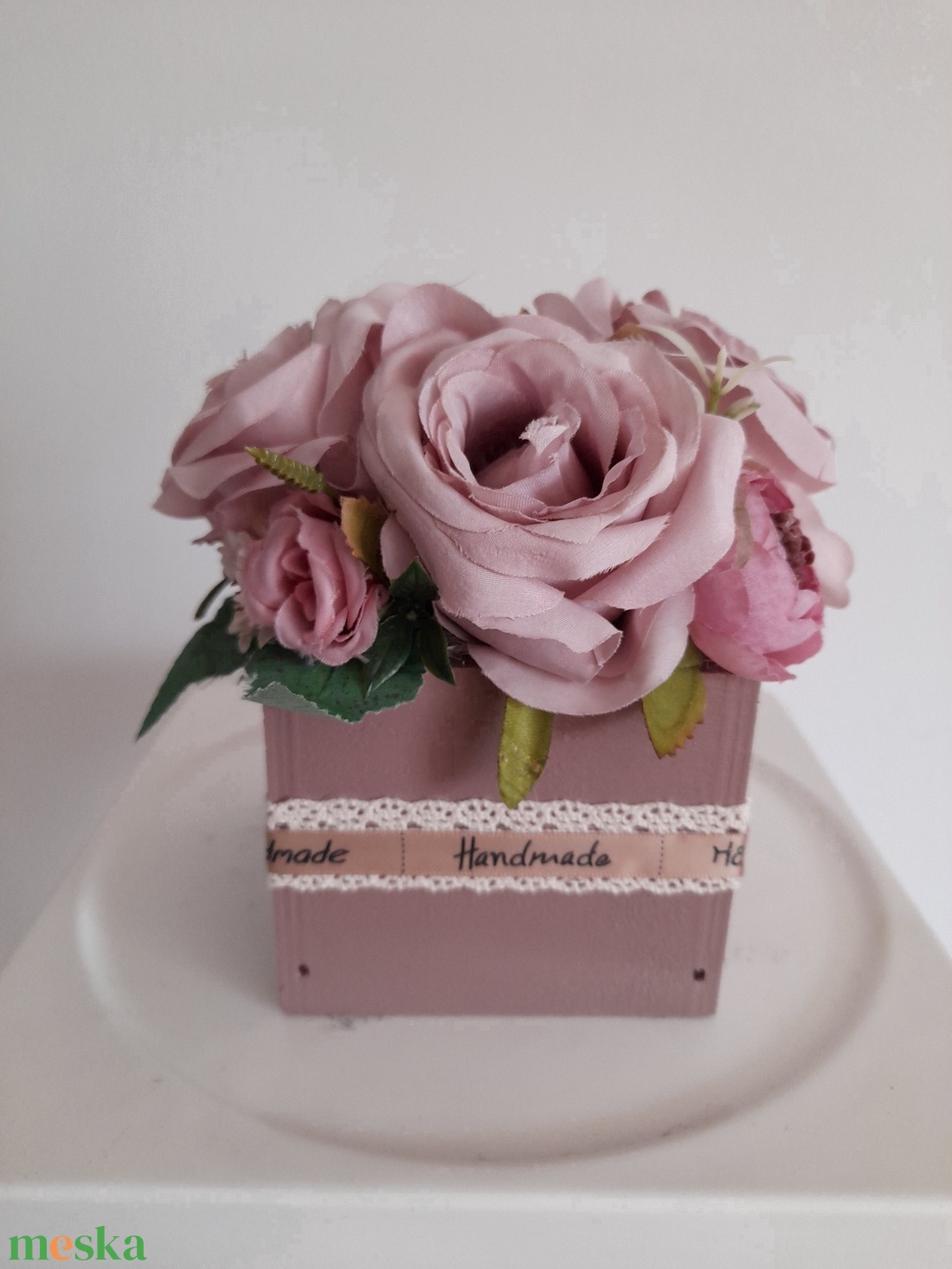 Virágbox / asztaldísz fa dobozban vintage   pasztell mályva árnyalatokkal - otthon & életmód - dekoráció - virágdísz és tartó - virágbox, virágdoboz - Meska.hu