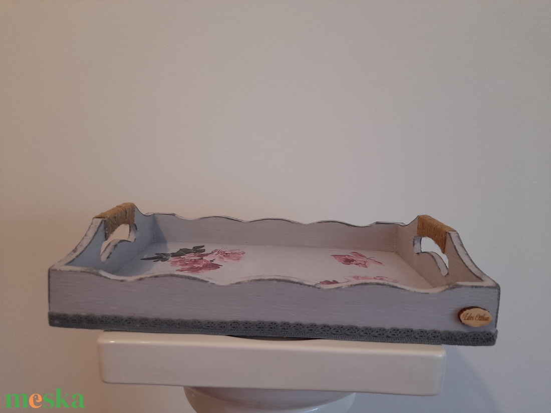 Vintage stílusú rózsás tálca fából - otthon & életmód - konyhafelszerelés, tálalás - tálalás - tálca - Meska.hu