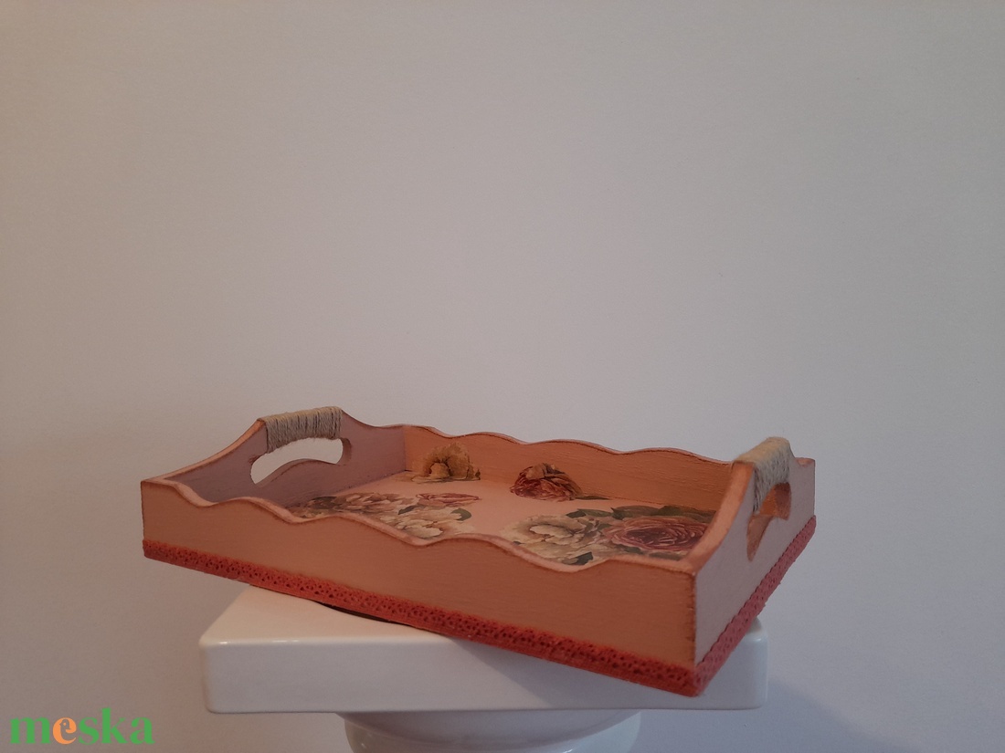 Vintage stílusú rózsás tálca fából - otthon & életmód - konyhafelszerelés, tálalás - tálalás - tálca - Meska.hu