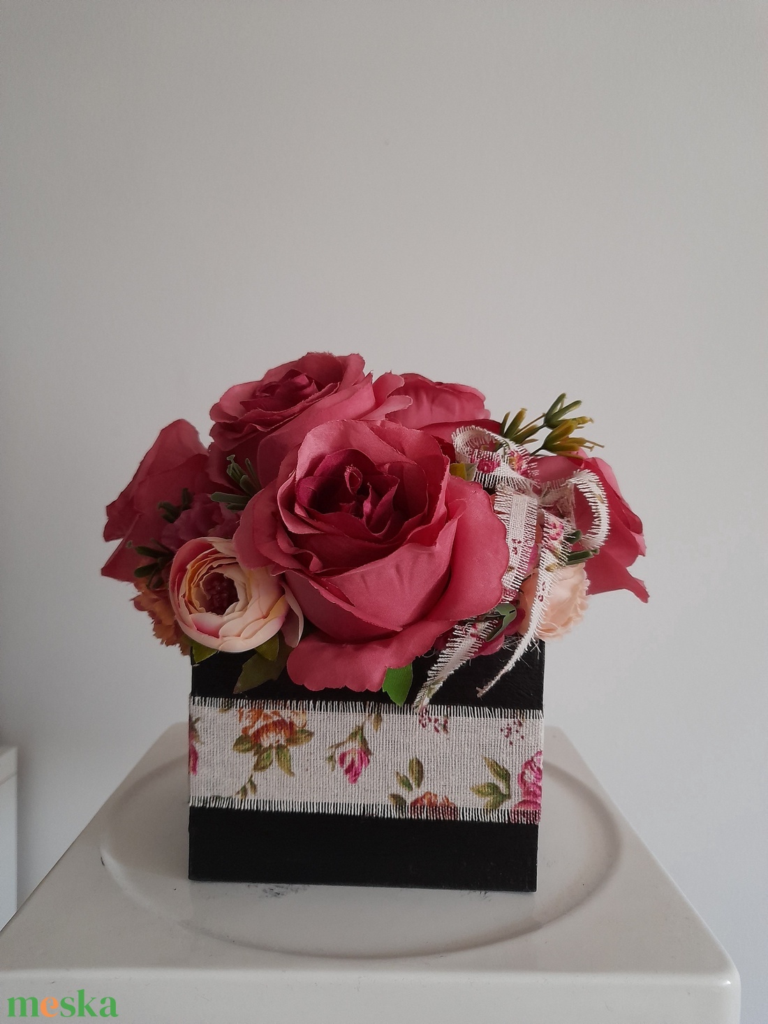 Virágbox / asztaldísz fekete fa dobozban vintage mályva pasztell árnyalatokkal - otthon & életmód - dekoráció - virágdísz és tartó - virágbox, virágdoboz - Meska.hu