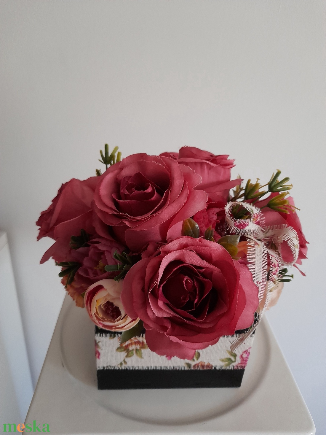 Virágbox / asztaldísz fekete fa dobozban vintage mályva pasztell árnyalatokkal - otthon & életmód - dekoráció - virágdísz és tartó - virágbox, virágdoboz - Meska.hu