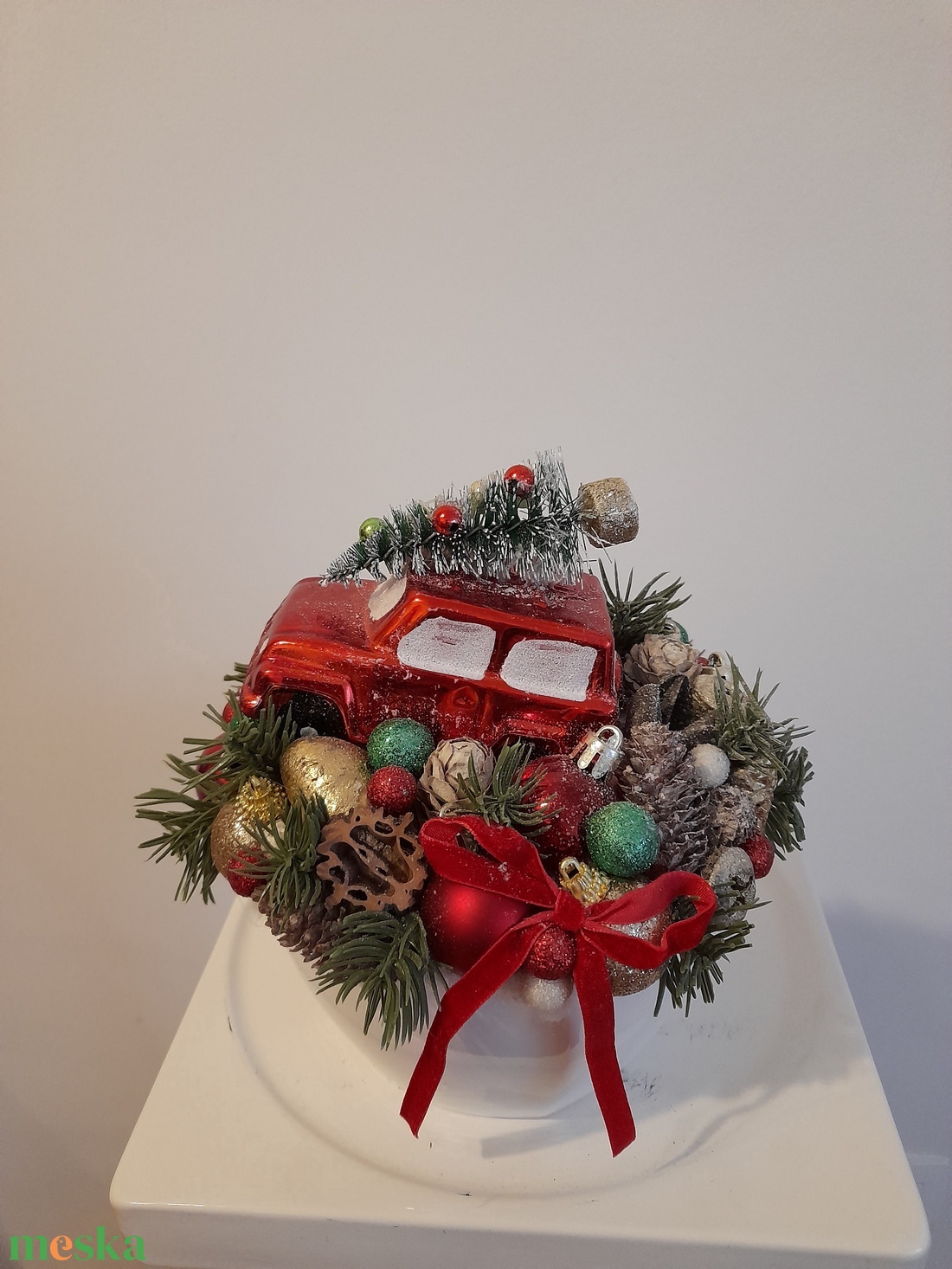 Karácsonyi asztaldísz fehér kerámia kaspóban nagy méretű - otthon & életmód - dekoráció - asztal és polc dekoráció - asztaldísz - Meska.hu