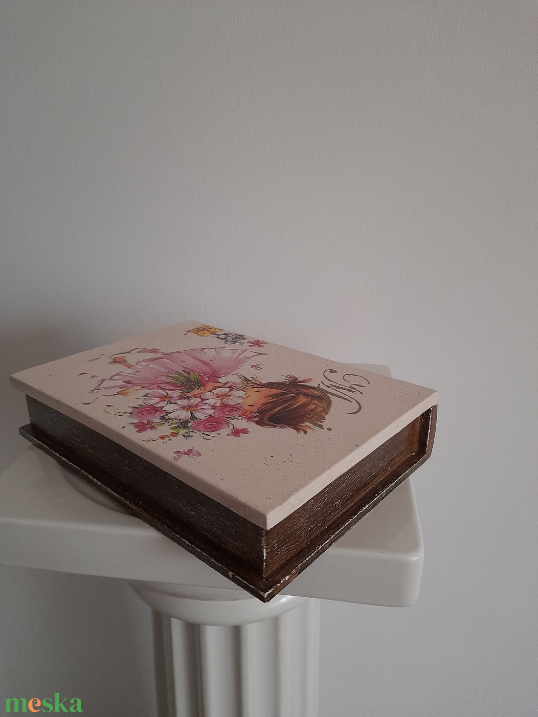 Vintage stílusú lányka mintás dobozka gyerekeknek - ékszer - ékszertartó - ékszerdoboz - Meska.hu Vintage stílusú lányka mintás dobozka gyerekeknek - ékszer - ékszertartó - ékszerdoboz - Meska.hu