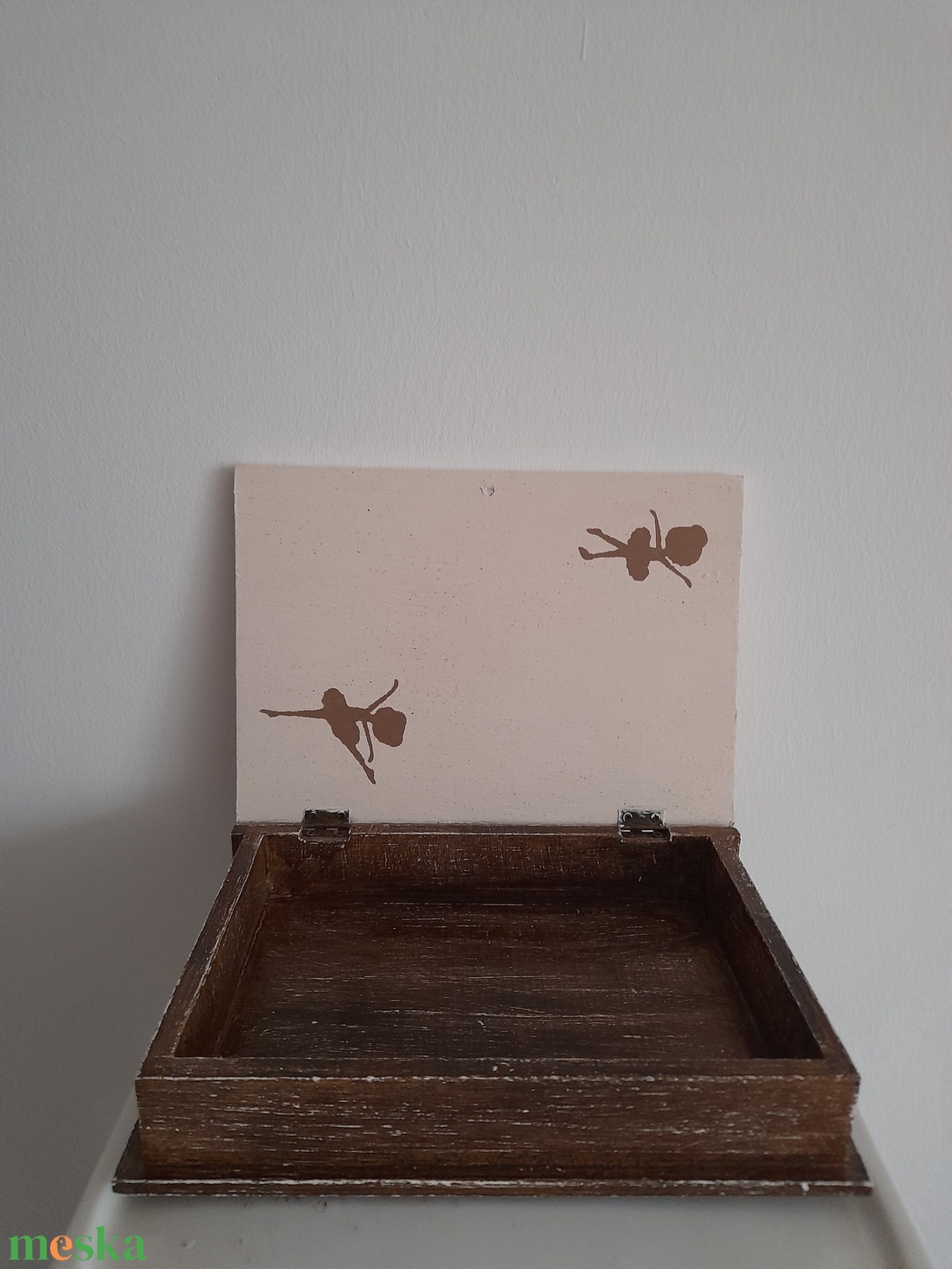 Vintage stílusú lányka mintás dobozka gyerekeknek - ékszer - ékszertartó - ékszerdoboz - Meska.hu Vintage stílusú lányka mintás dobozka gyerekeknek - ékszer - ékszertartó - ékszerdoboz - Meska.hu