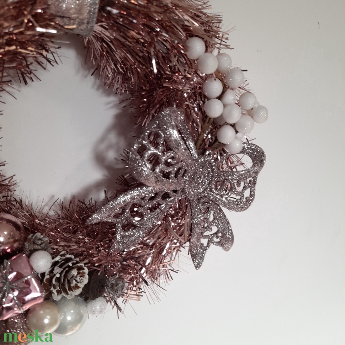 Karácsonyi púderrózsaszín különleges ajtódísz/falidísz - karácsony - adventi díszek - adventi ajtódísz - Meska.hu