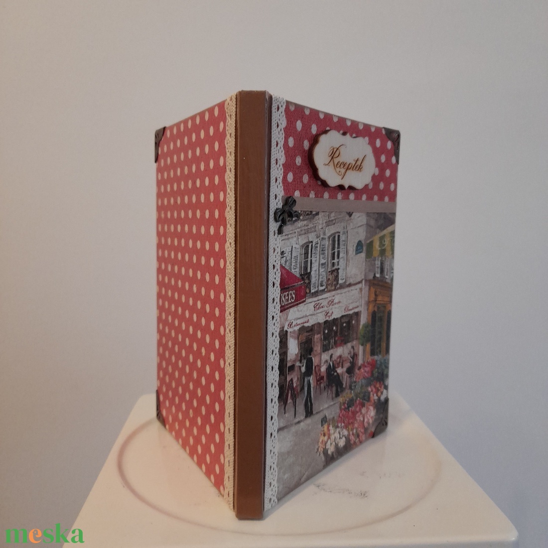 Receptfüzet kávéházas mintával a vintage jegyében - otthon & életmód - konyhafelszerelés, tálalás - sütés, főzés - receptfüzet - Meska.hu Receptfüzet kávéházas mintával a vintage jegyében - otthon & életmód - konyhafelszerelés, tálalás - sütés, főzés - receptfüzet - Meska.hu