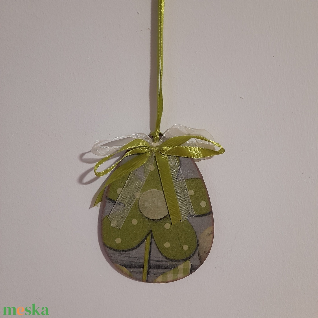 Felakasztható lapos húsvéti fa tojás / asztaldekoráció - otthon & életmód - dekoráció - fali és függő dekoráció - függődísz - Meska.hu