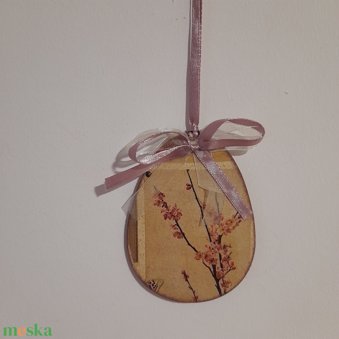 Felakasztható lapos húsvéti fa tojás / asztaldekoráció - otthon & életmód - dekoráció - fali és függő dekoráció - függődísz - Meska.hu