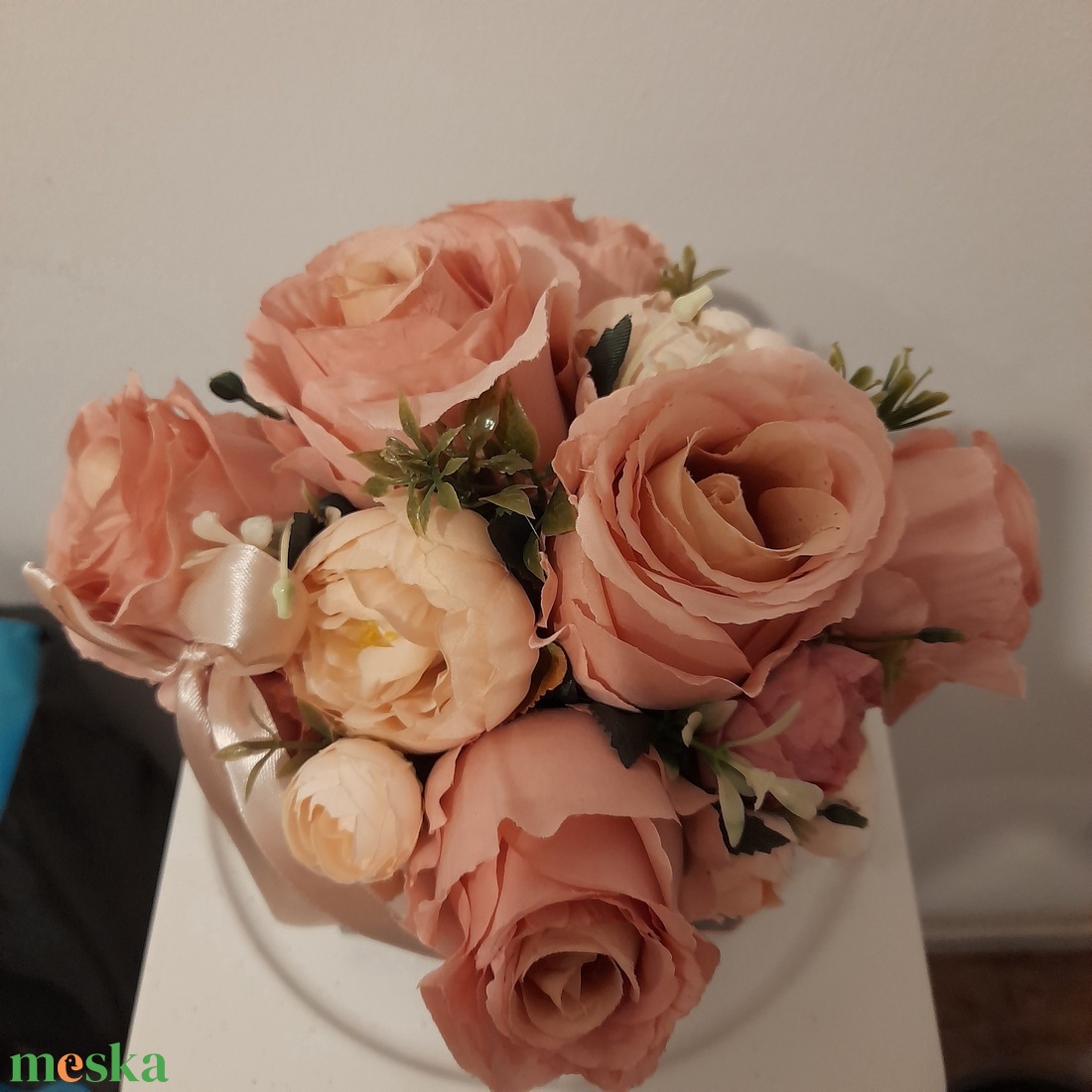 Virágbox / asztaldísz barna koptatott fa dobozban vintage púderes árnyalatokkal  - otthon & életmód - dekoráció - virágdísz és tartó - csokor & virágdísz - Meska.hu