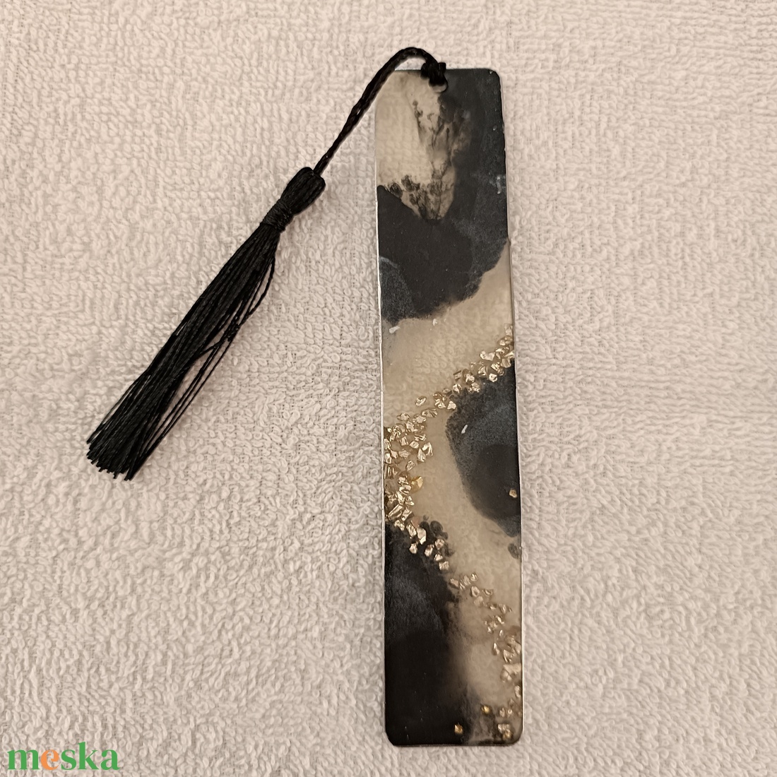 Könyvjelző műgyant�ból - könyv & zene - könyvjelző - Meska.hu