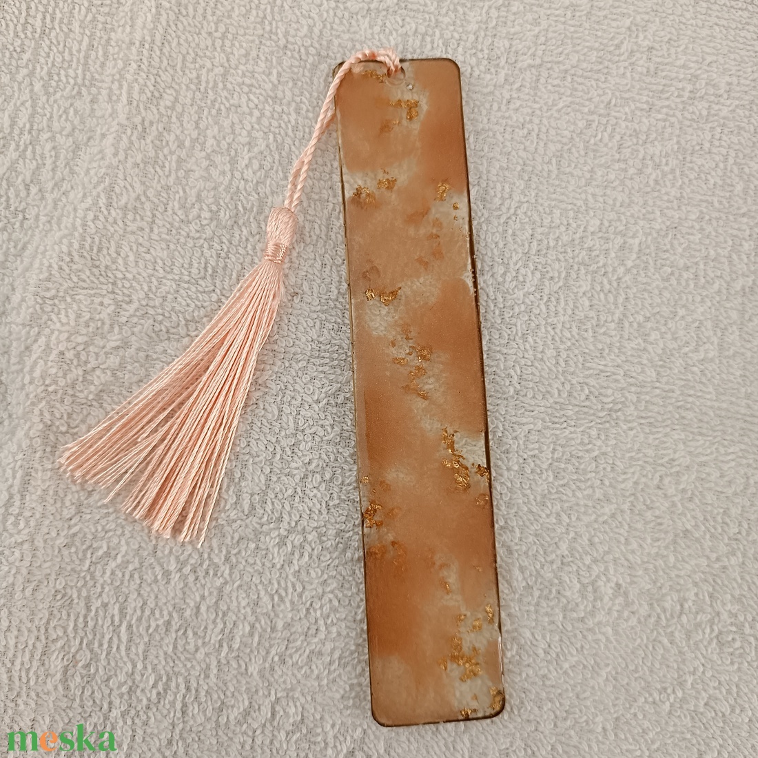 Könyvjelző műgyant�ból - könyv & zene - könyvjelző - Meska.hu