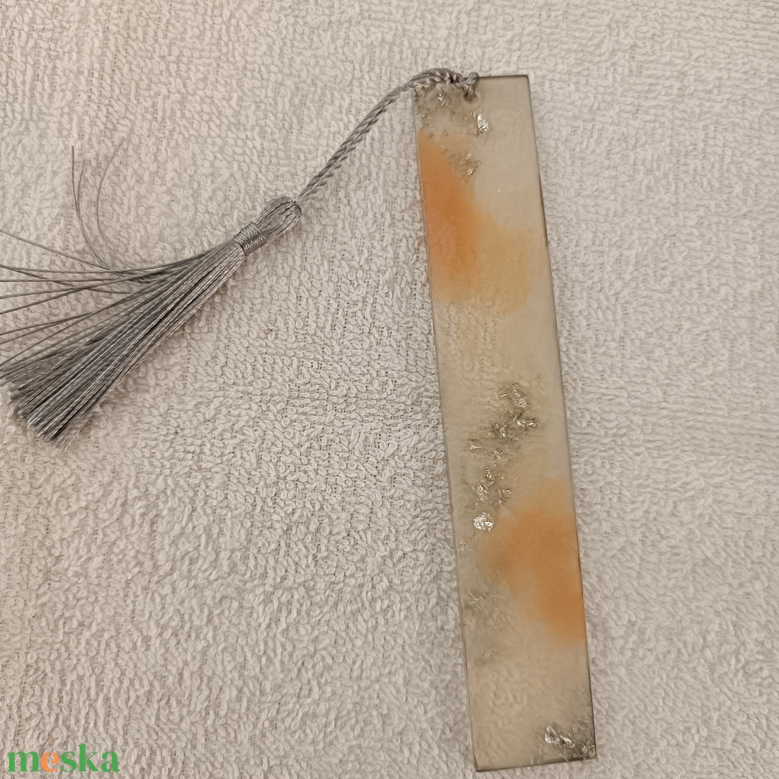 Könyvjelző műgyant�ból - könyv & zene - könyvjelző - Meska.hu