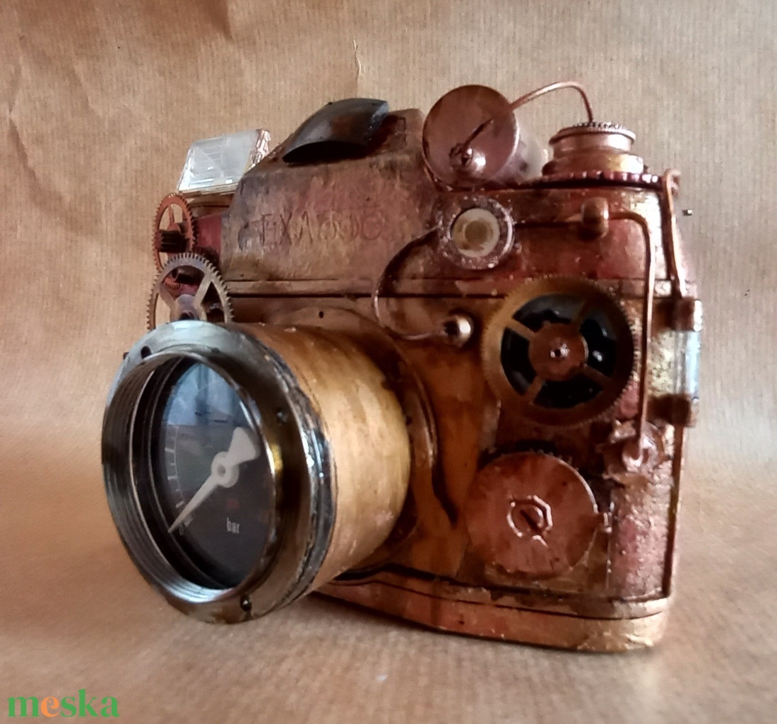 Exa 500 1966 steampunk stilusú fényképezőgép dísz - esküvő - dekoráció - asztaldísz - Meska.hu Exa 500 1966 steampunk stilusú fényképezőgép dísz - esküvő - dekoráció - asztaldísz - Meska.hu