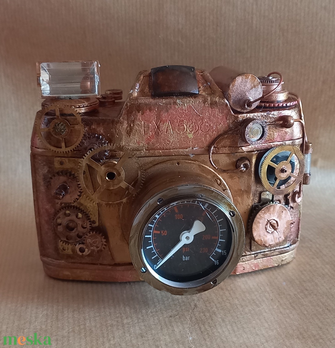 Exa 500 1966 steampunk stilusú fényképezőgép dísz - esküvő - dekoráció - asztaldísz - Meska.hu Exa 500 1966 steampunk stilusú fényképezőgép dísz - esküvő - dekoráció - asztaldísz - Meska.hu