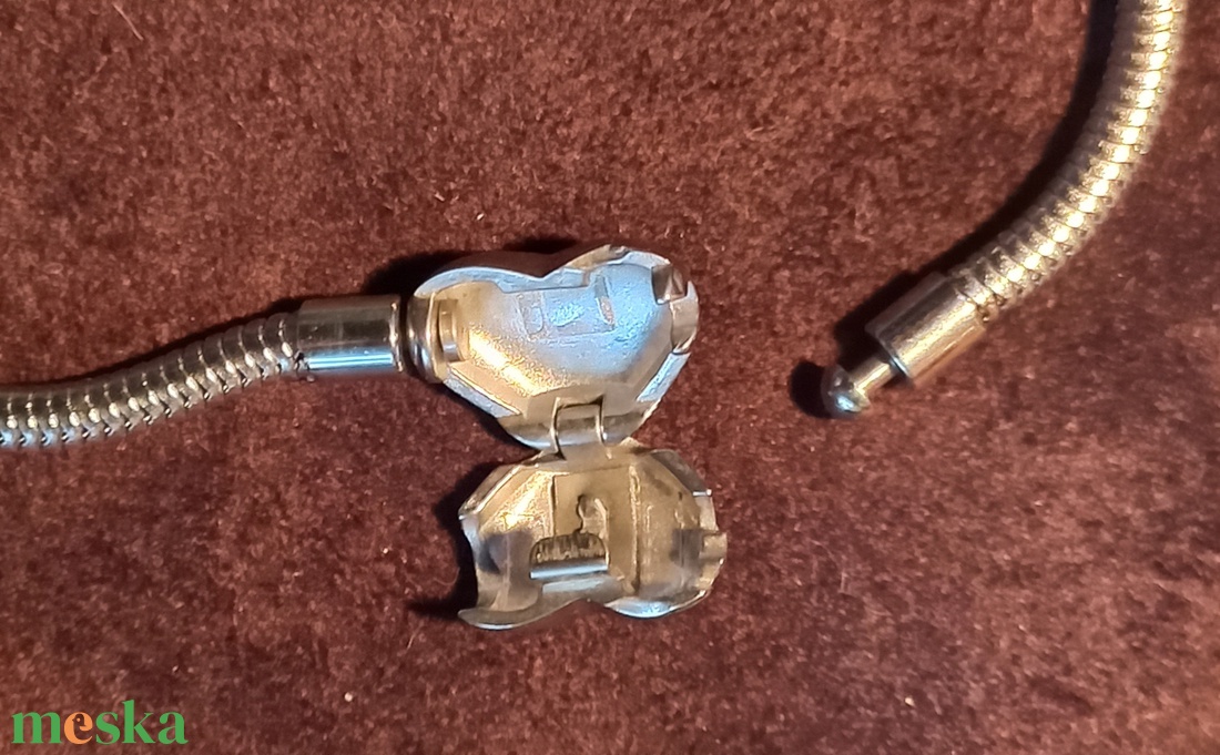 Nemesacél (orvosi fém)kigyólánc szívzáras 18 cm karkötő - esküvő - ékszer - karkötő & csuklódísz - Meska.hu