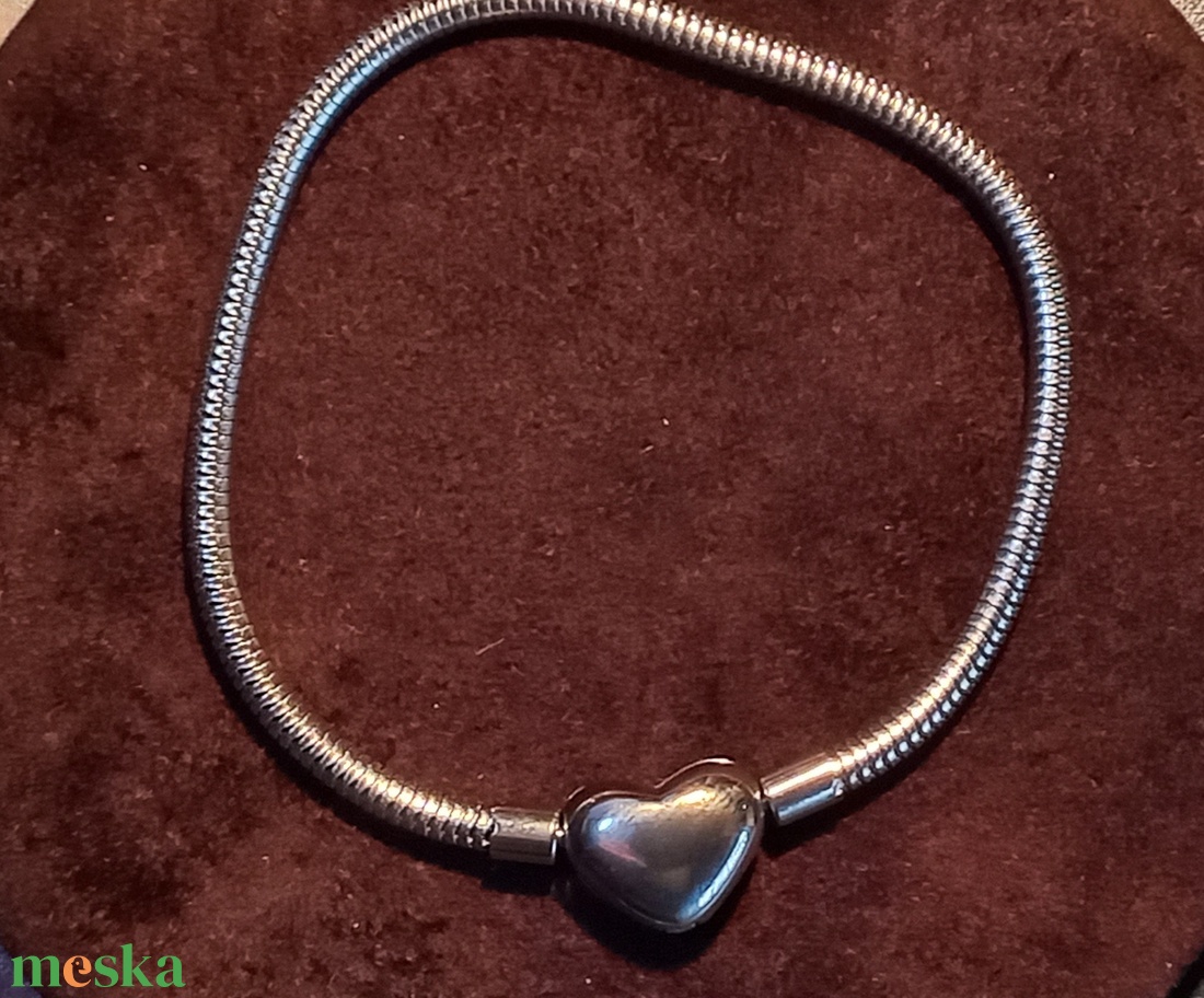 Nemesacél (orvosi fém)kigyólánc szívzáras 18 cm karkötő - esküvő - ékszer - karkötő & csuklódísz - Meska.hu