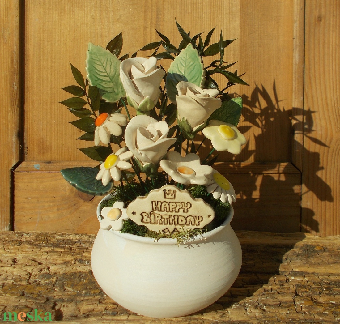 Virágok kaspóban. - otthon & életmód - dekoráció - asztal és polc dekoráció - asztaldísz - Meska.hu