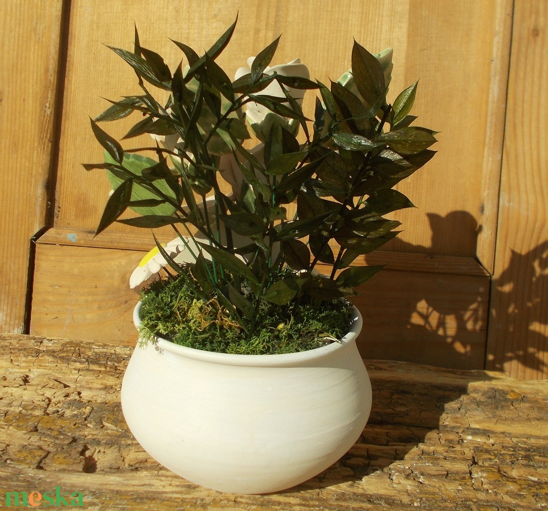 Virágok kaspóban. - otthon & életmód - dekoráció - asztal és polc dekoráció - asztaldísz - Meska.hu