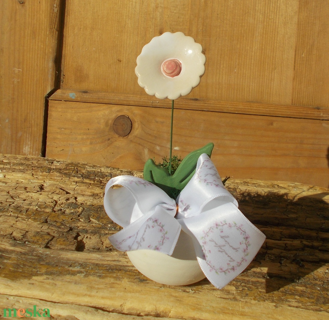 Virág kaspóban. - otthon & életmód - dekoráció - asztal és polc dekoráció - asztaldísz - Meska.hu Virág kaspóban. - otthon & életmód - dekoráció - asztal és polc dekoráció - asztaldísz - Meska.hu