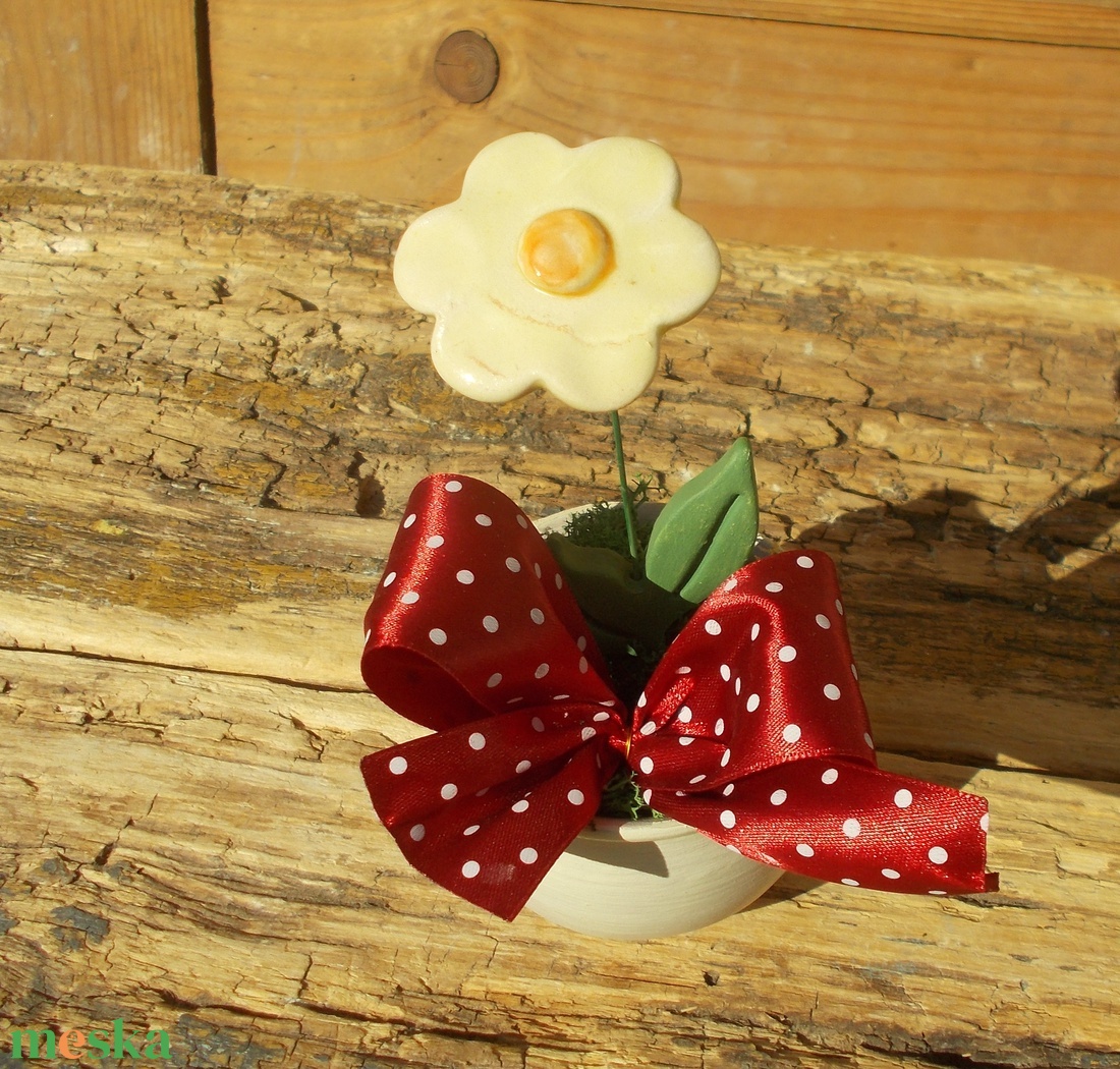 Virág kaspóban. - otthon & életmód - dekoráció - asztal és polc dekoráció - asztaldísz - Meska.hu Virág kaspóban. - otthon & életmód - dekoráció - asztal és polc dekoráció - asztaldísz - Meska.hu