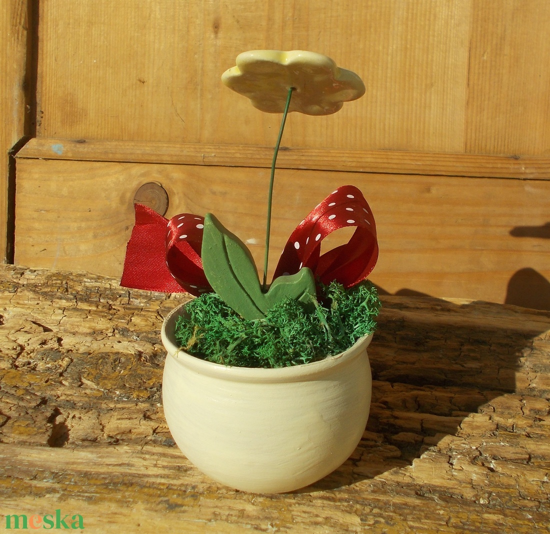 Virág kaspóban. - otthon & életmód - dekoráció - asztal és polc dekoráció - asztaldísz - Meska.hu Virág kaspóban. - otthon & életmód - dekoráció - asztal és polc dekoráció - asztaldísz - Meska.hu