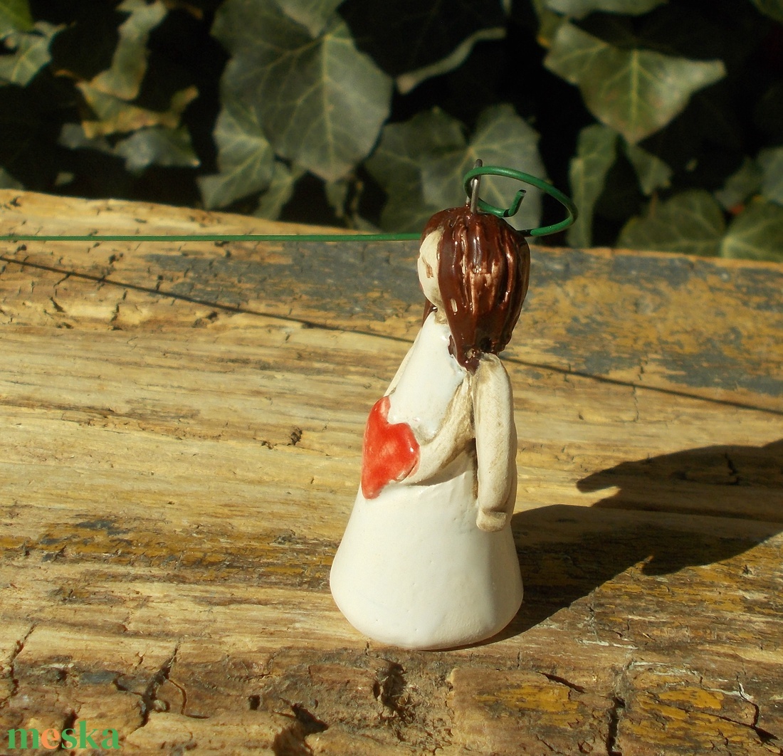 Apró angyalka - művészet - szobor - kerámia - Meska.hu