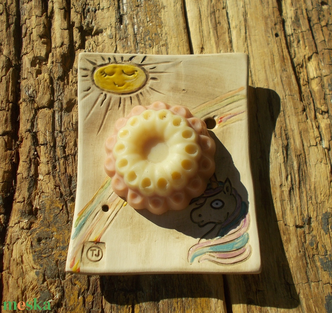 Unikornis napsütésben :) - otthon & életmód - fürdőszoba - szappantartó - Meska.hu Unikornis napsütésben :) - otthon & életmód - fürdőszoba - szappantartó - Meska.hu