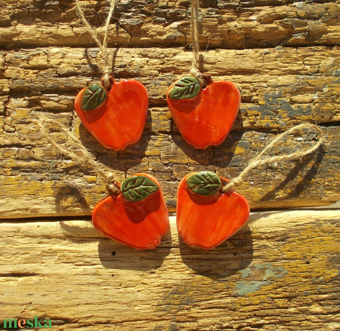 Almák - karácsony - karácsonyi lakásdekoráció - karácsonyfadíszek - Meska.hu