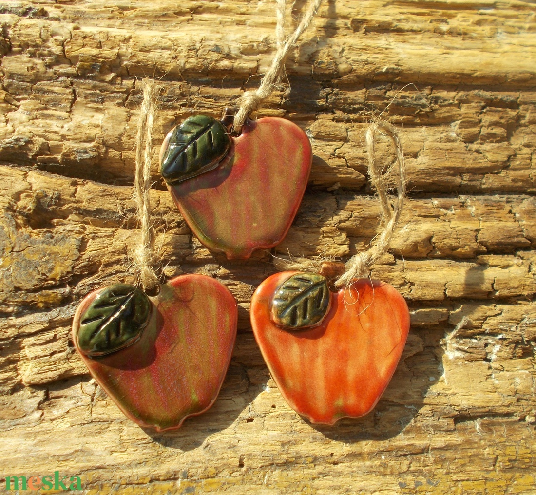 Almák - karácsony - karácsonyi lakásdekoráció - ünnepi asztaldekoráció - Meska.hu