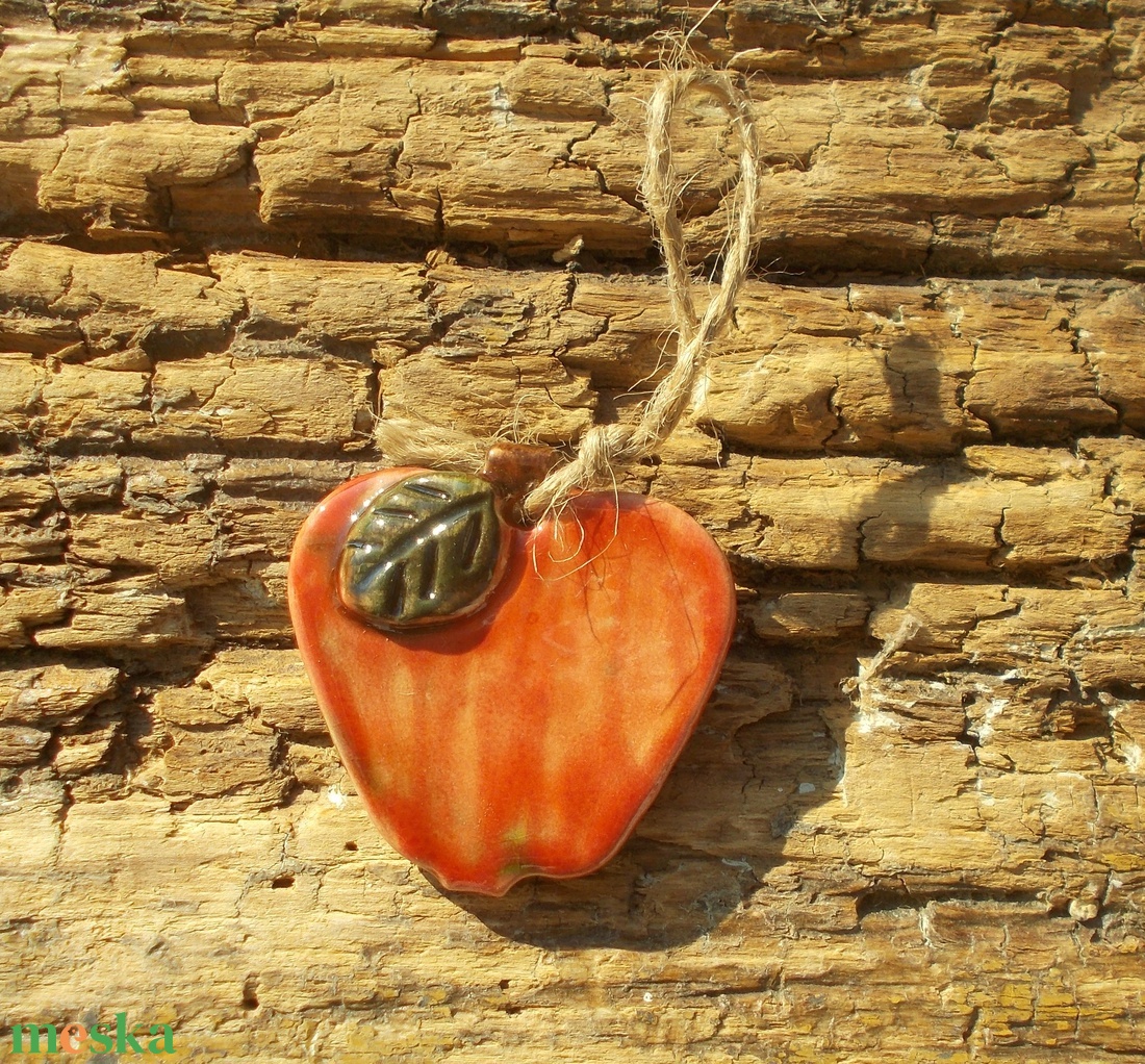 Almák - karácsony - karácsonyi lakásdekoráció - ünnepi asztaldekoráció - Meska.hu