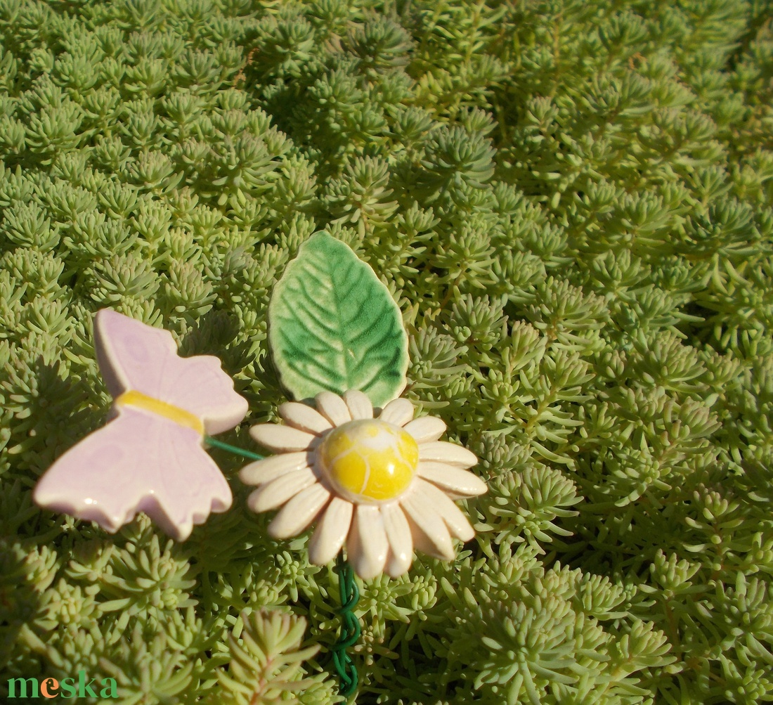 Rózsaszín  virág pillangóval - otthon & életmód - ház & kert - növény & veteményes - Meska.hu