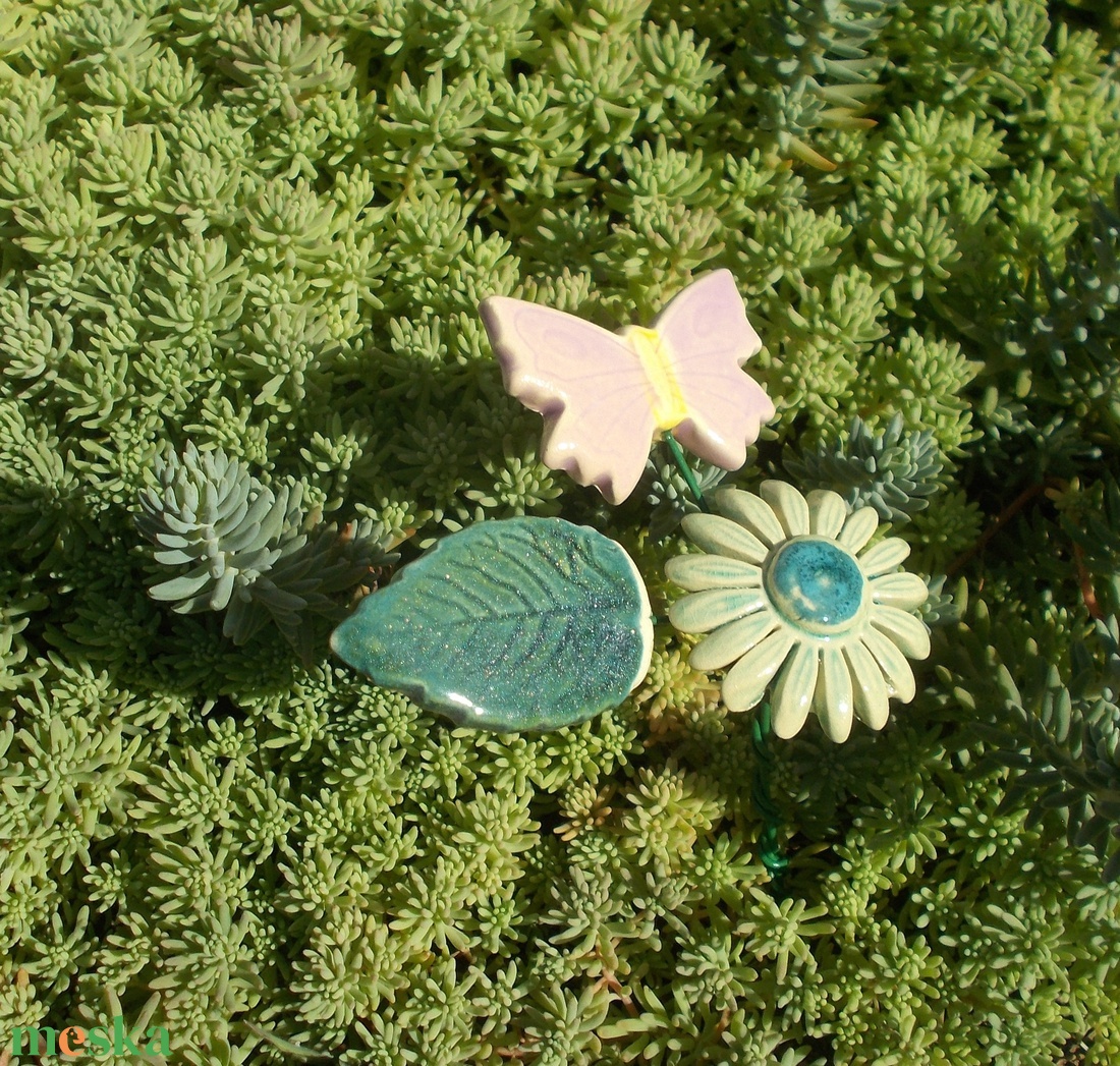 Kék virág pillangóval - otthon & életmód - ház & kert - növény & veteményes - Meska.hu