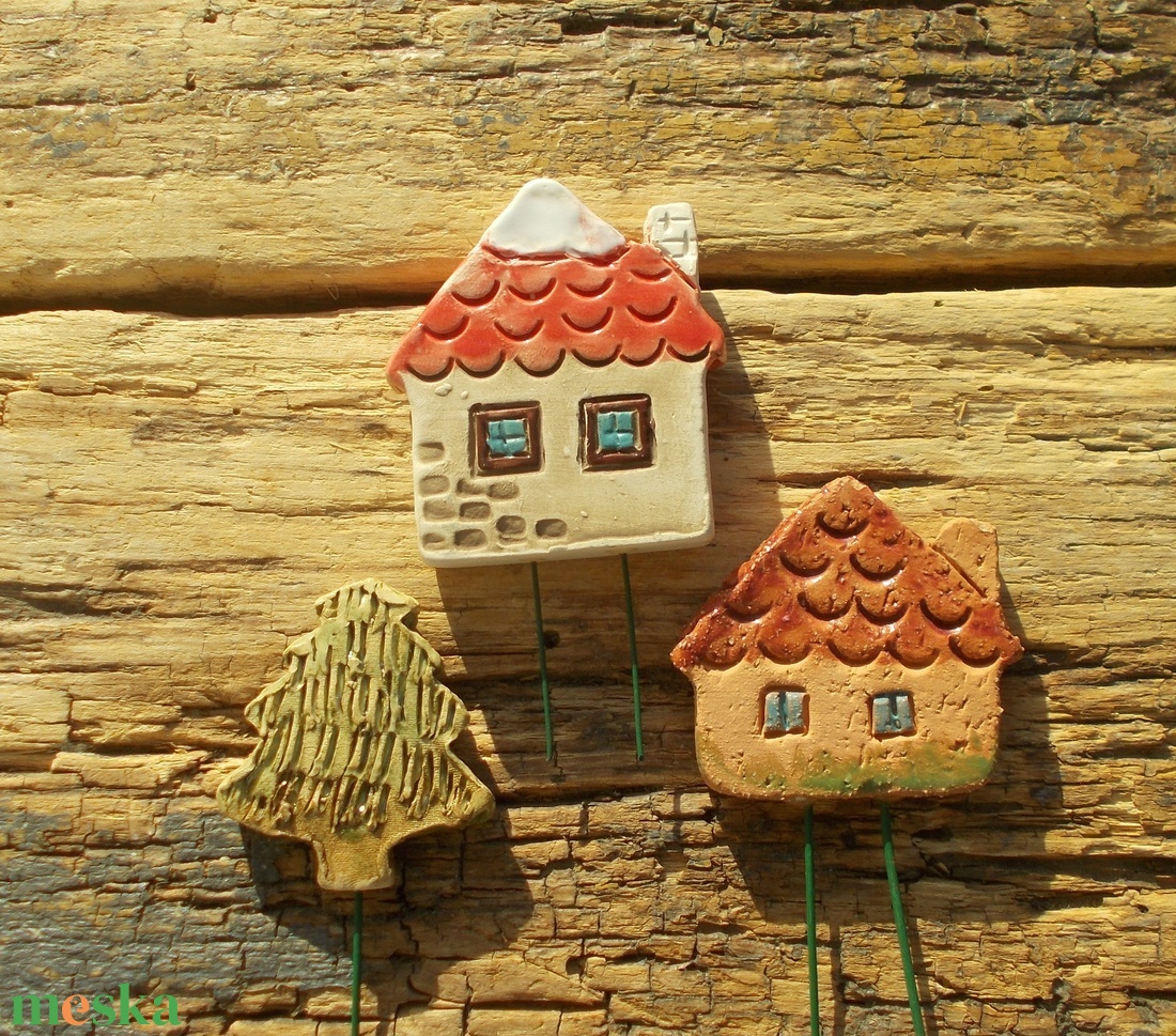 Apró házak fenyőfával - otthon & életmód - ház & kert - kerti dísz - Meska.hu