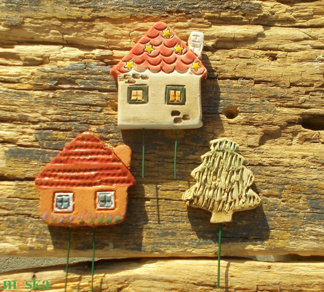 Apró házak fenyőfával - otthon & életmód - ház & kert - kerti dísz - Meska.hu