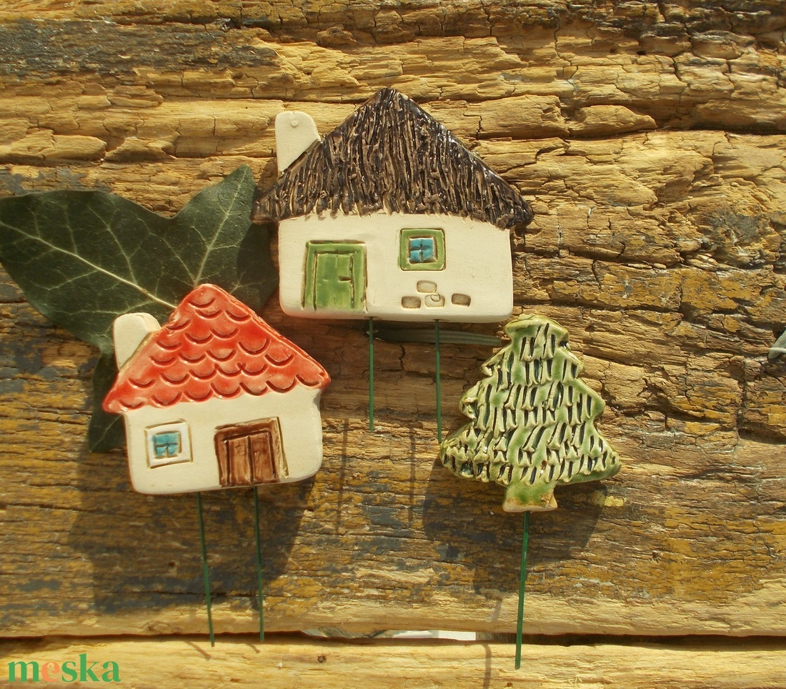 Apró házak fenyőfával - otthon & életmód - ház & kert - kerti dísz - Meska.hu