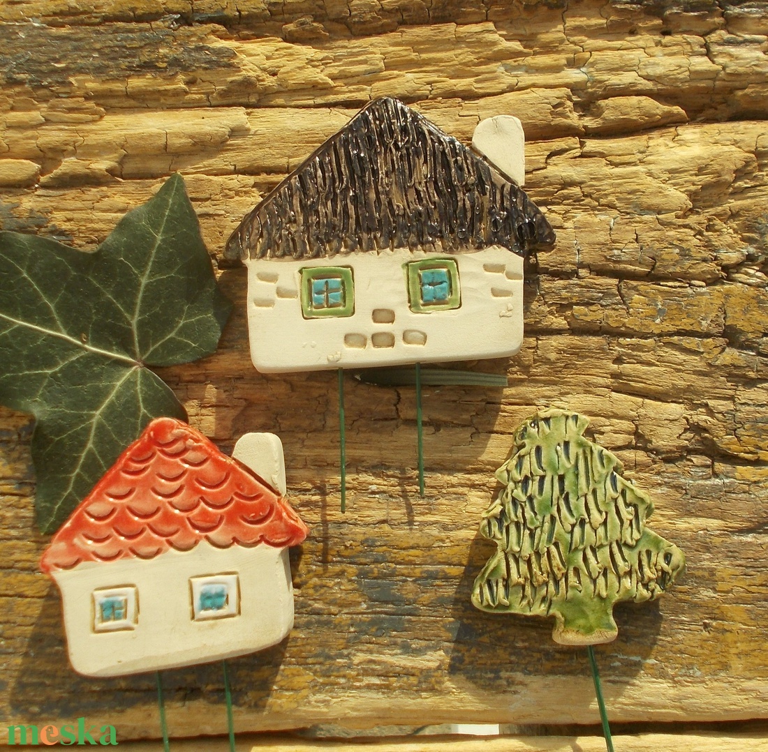 Apró házak fenyőfával - otthon & életmód - ház & kert - kerti dísz - Meska.hu