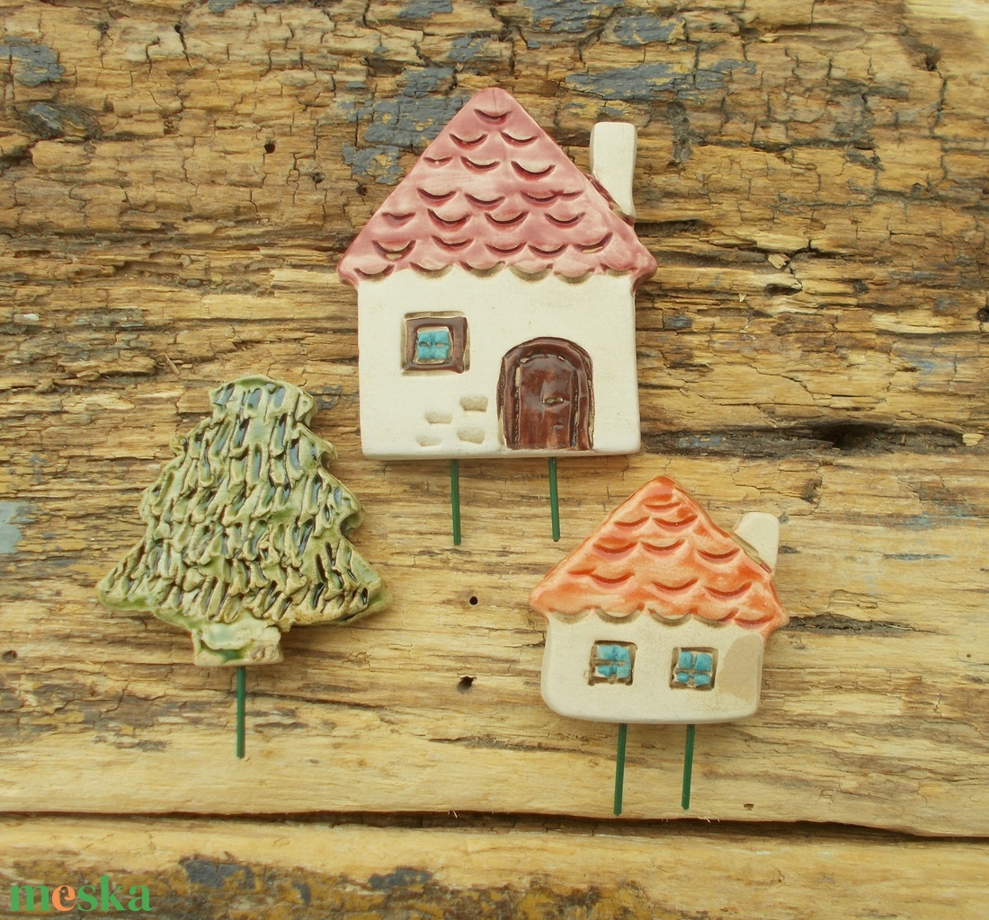 Apró házak fenyőfával - otthon & életmód - ház & kert - kerti dísz - Meska.hu