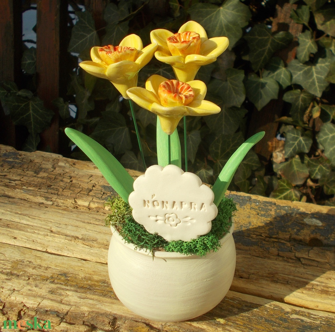 Asztaldísz nőnapra. - otthon & életmód - dekoráció - virágdekoráció - virágdíszek - virágdísz kaspóban - Meska.hu