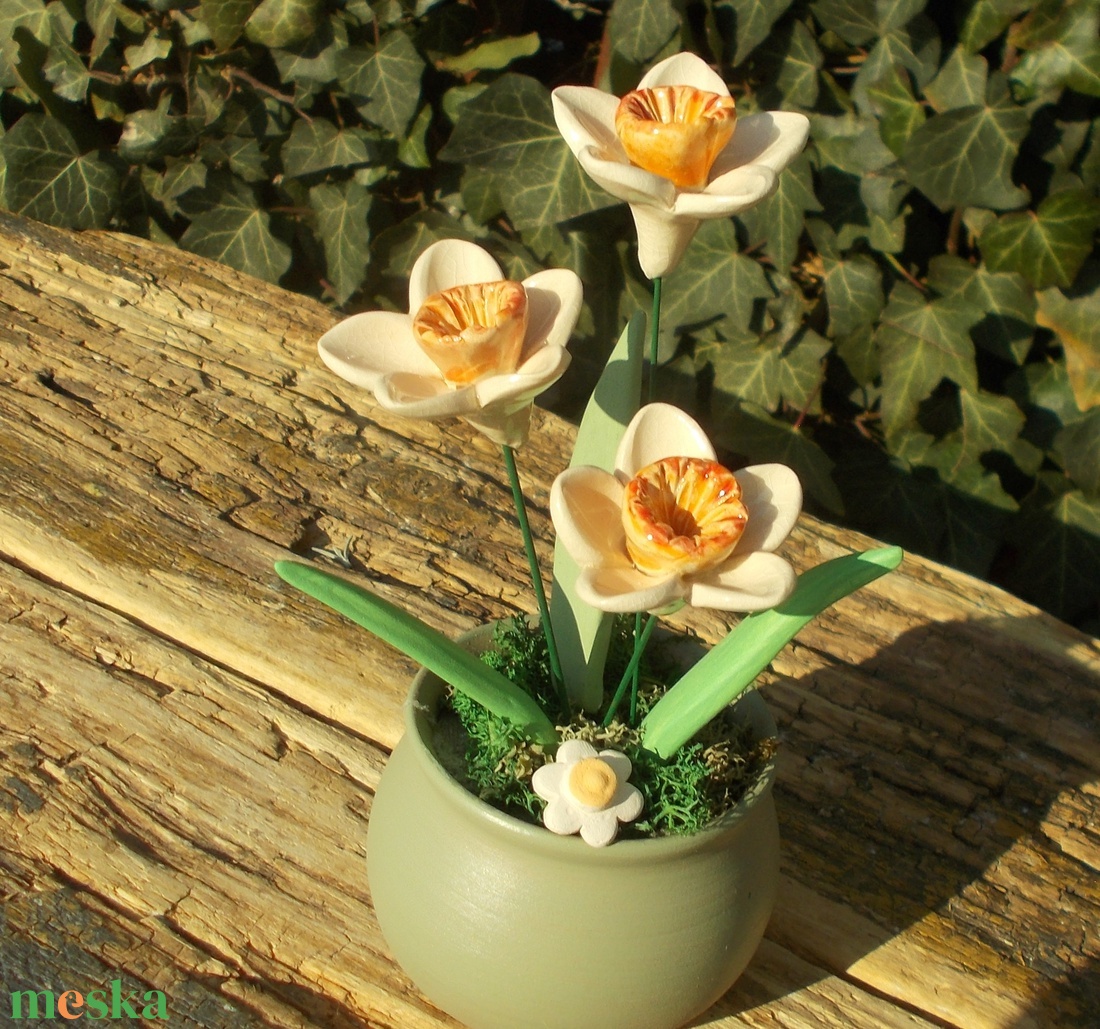 Tavaszi virágok kaspóban - otthon & életmód - dekoráció - Meska.hu