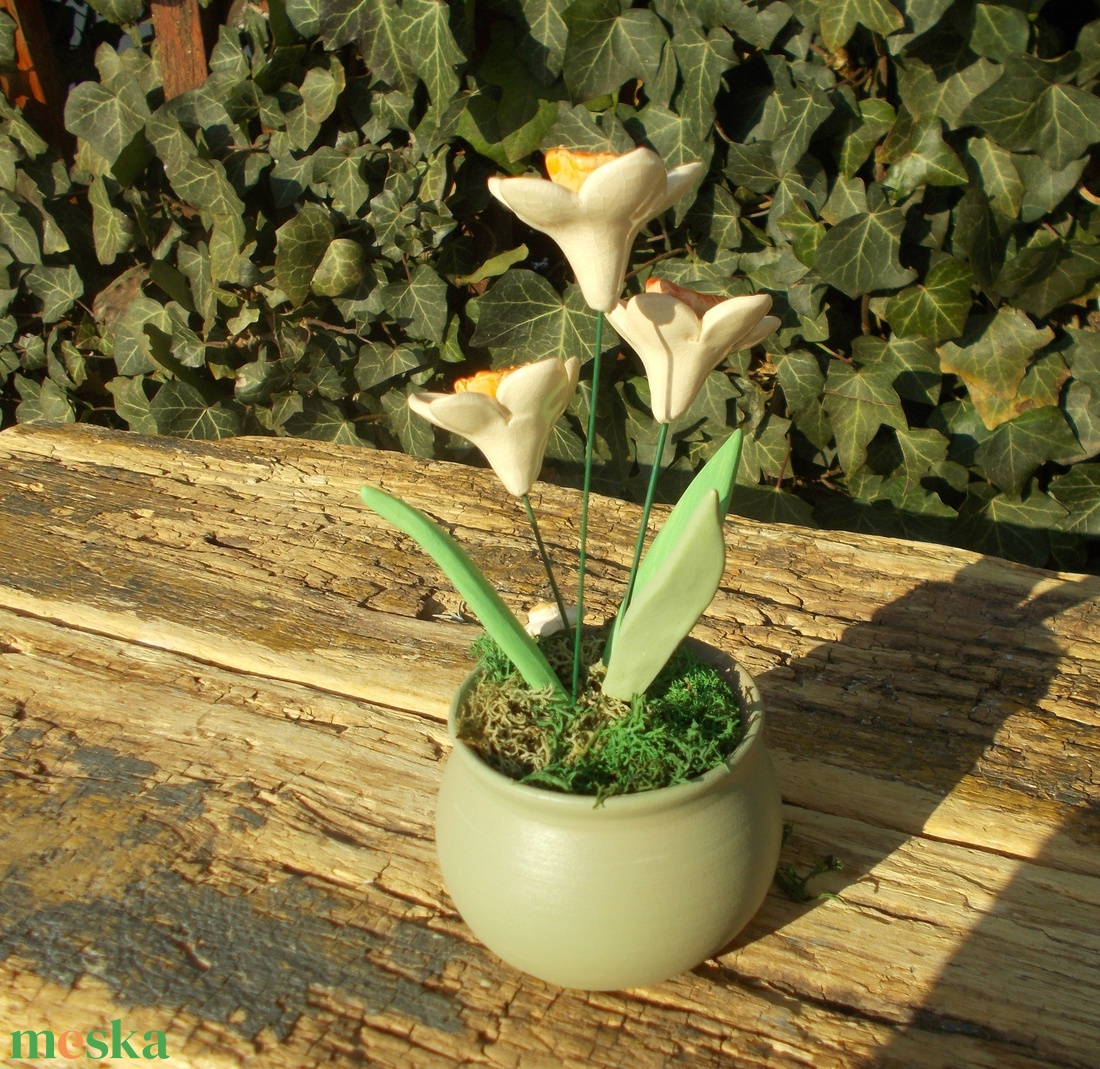 Tavaszi virágok kaspóban - otthon & életmód - dekoráció - Meska.hu