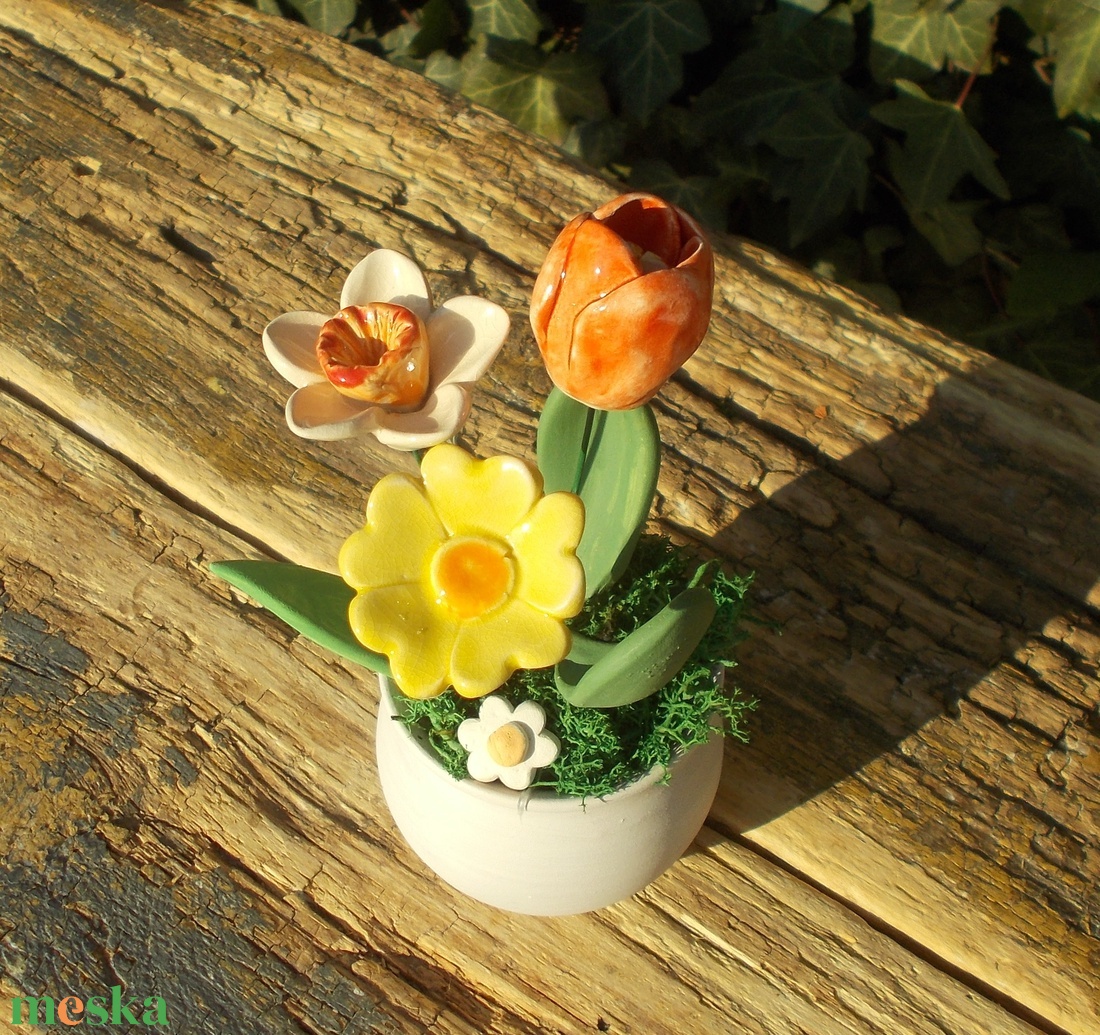 Asztaldísz nőnapra. - otthon & életmód - dekoráció - virágdekoráció - virágdíszek - virágdísz kaspóban - Meska.hu