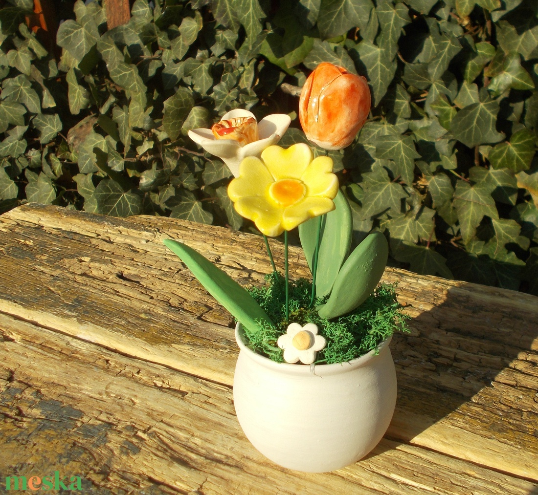 Asztaldísz nőnapra. - otthon & életmód - dekoráció - virágdekoráció - virágdíszek - virágdísz kaspóban - Meska.hu