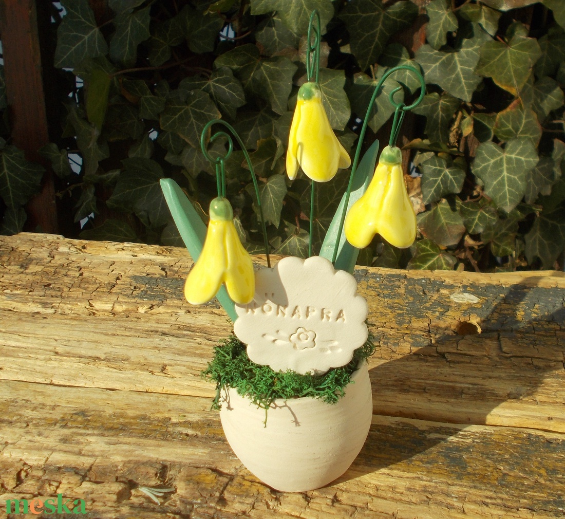 Tavaszi virágok, asztaldísz  - otthon & életmód - dekoráció - asztal és polc dekoráció - asztaldísz - Meska.hu