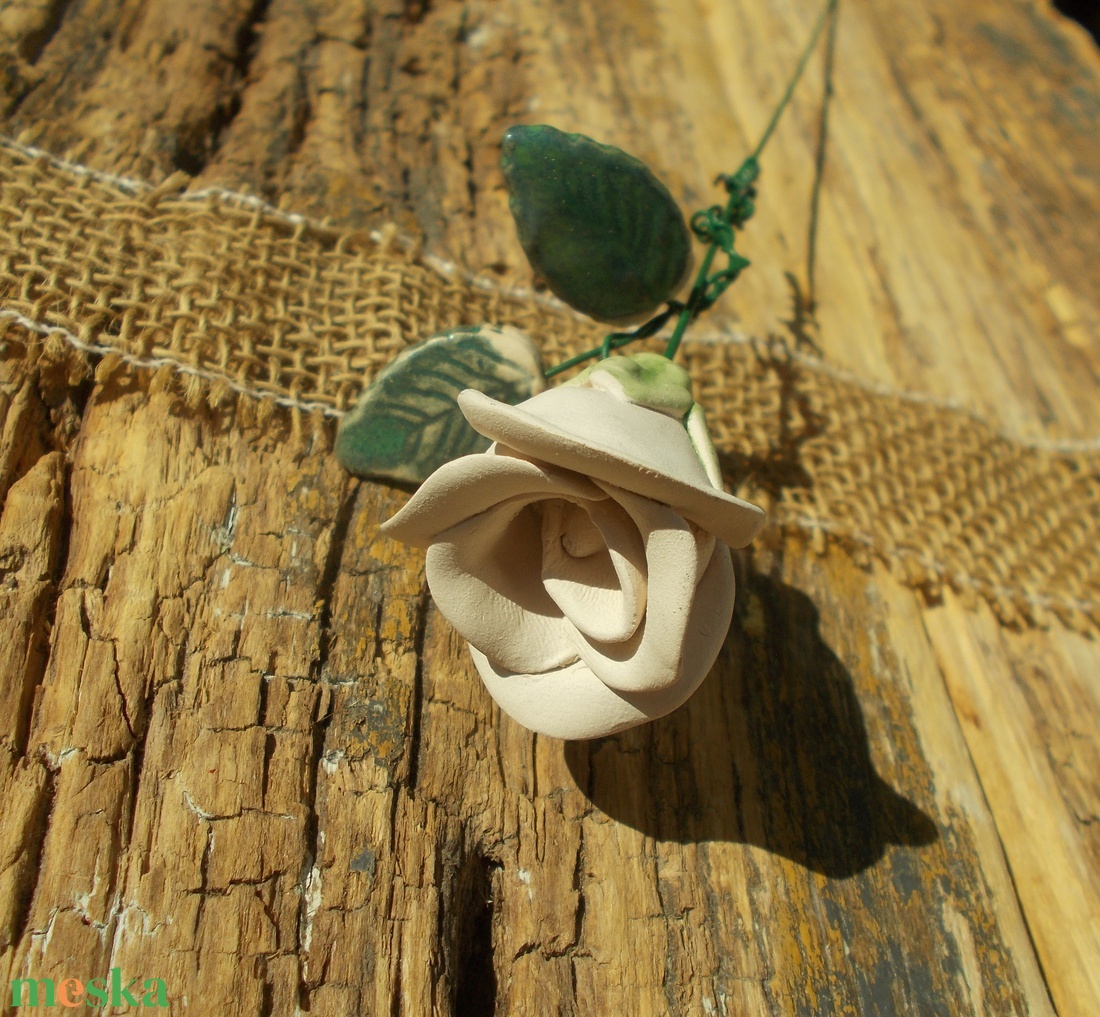 Rózsa levéllel - otthon & életmód - ház & kert - növény & veteményes - Meska.hu