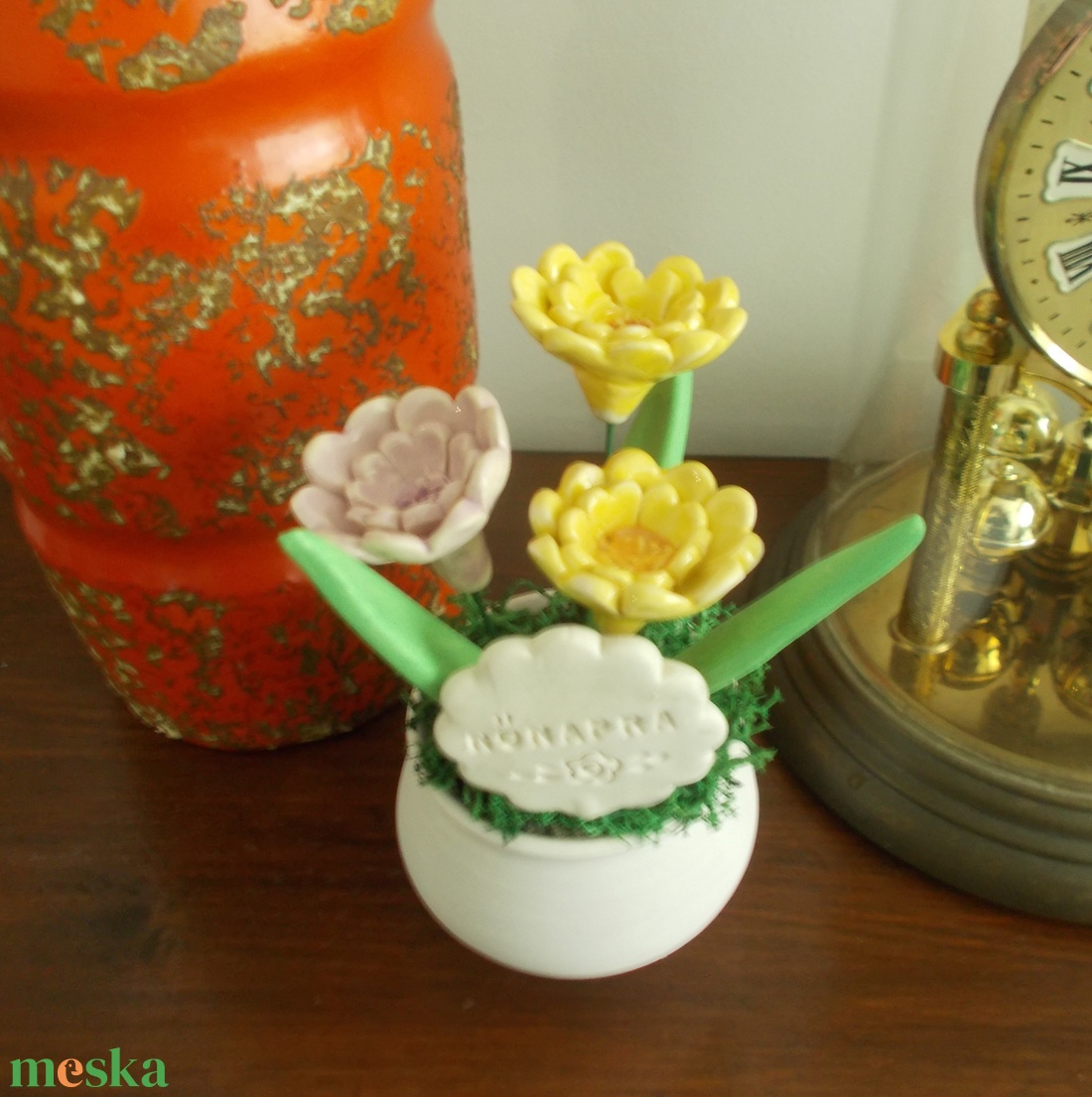 Asztaldísz nőnapra. - otthon & életmód - virágdekoráció - virágdíszek - virágdísz kaspóban - Meska.hu