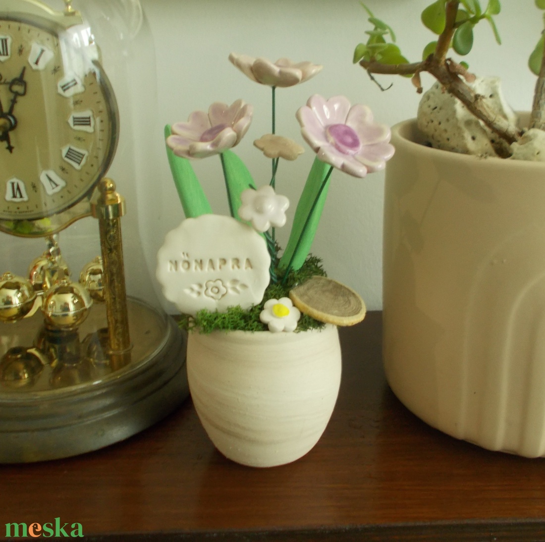 Asztaldísz nőnapra. - otthon & életmód - virágdekoráció - virágdíszek - virágdísz kaspóban - Meska.hu