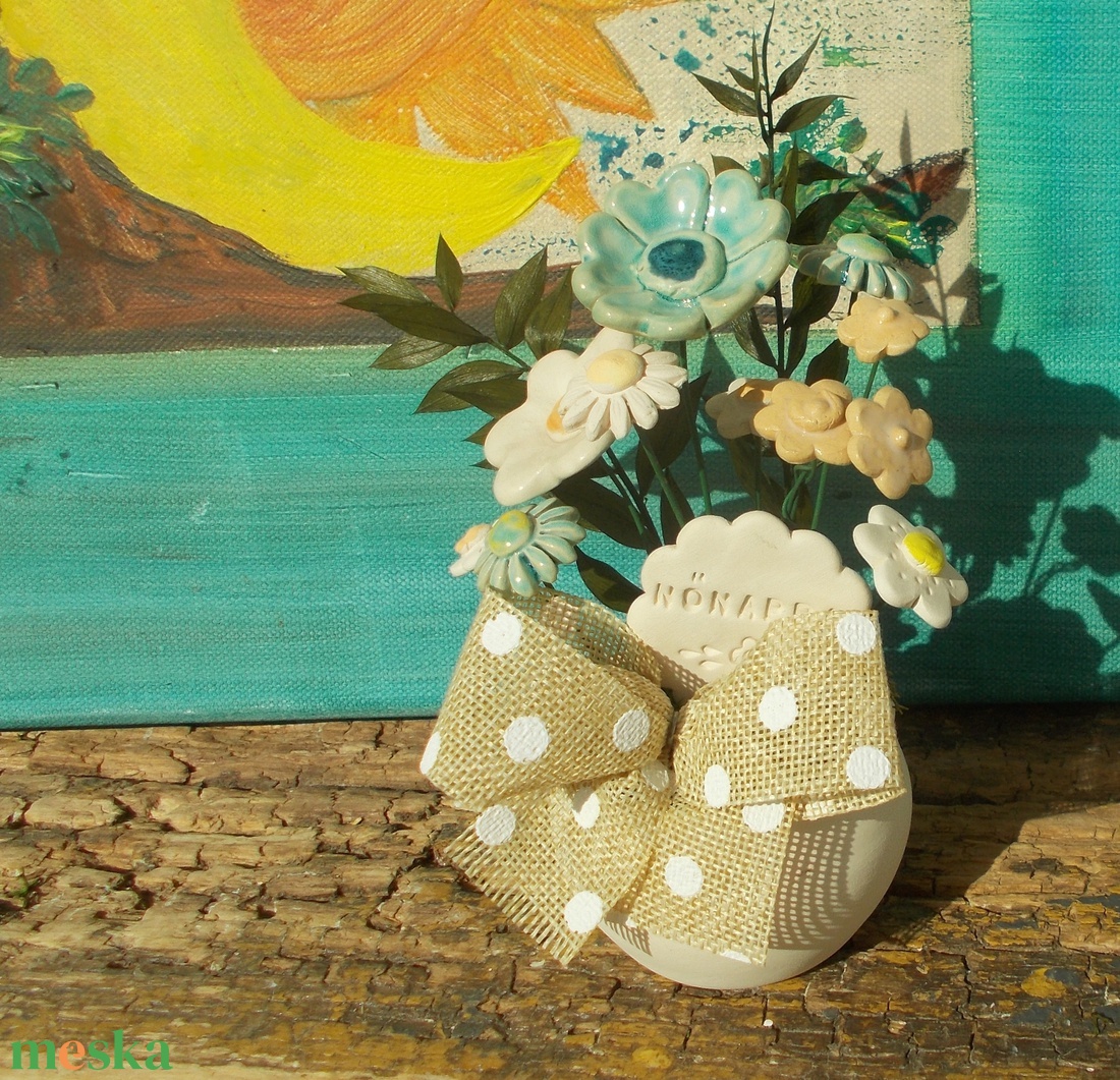 Asztaldísz nőnapra. - otthon & életmód - virágdekoráció - virágdíszek - virágdísz kaspóban - Meska.hu