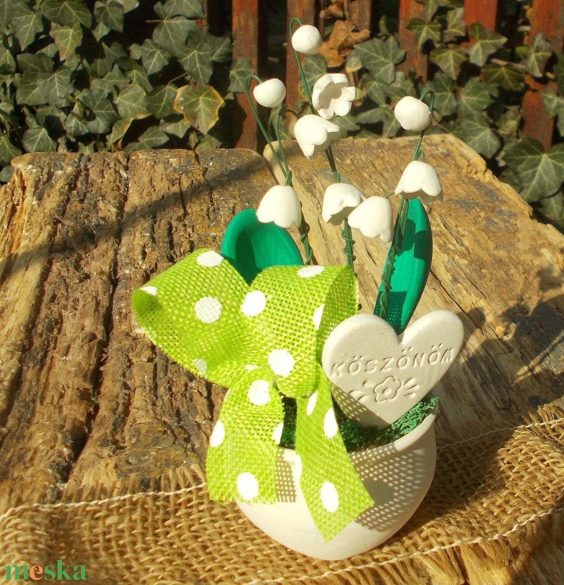 Gyöngyvirágos asztaldísz  - otthon & életmód - virágdekoráció - virágdíszek - virágdísz kaspóban - Meska.hu