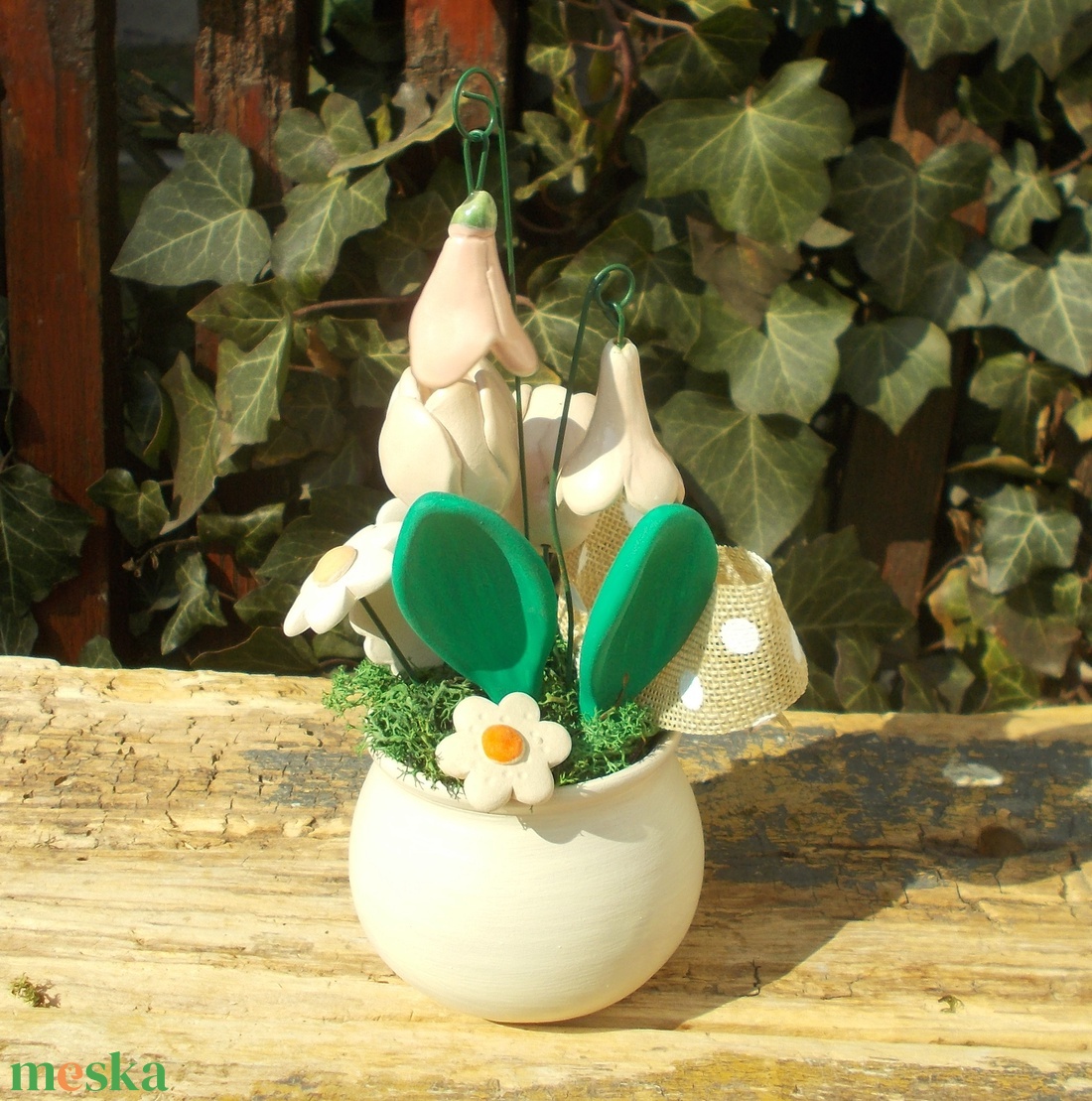 Asztaldísz anyák napjára. - otthon & életmód - virágdekoráció - virágdíszek - virágdísz kaspóban - Meska.hu